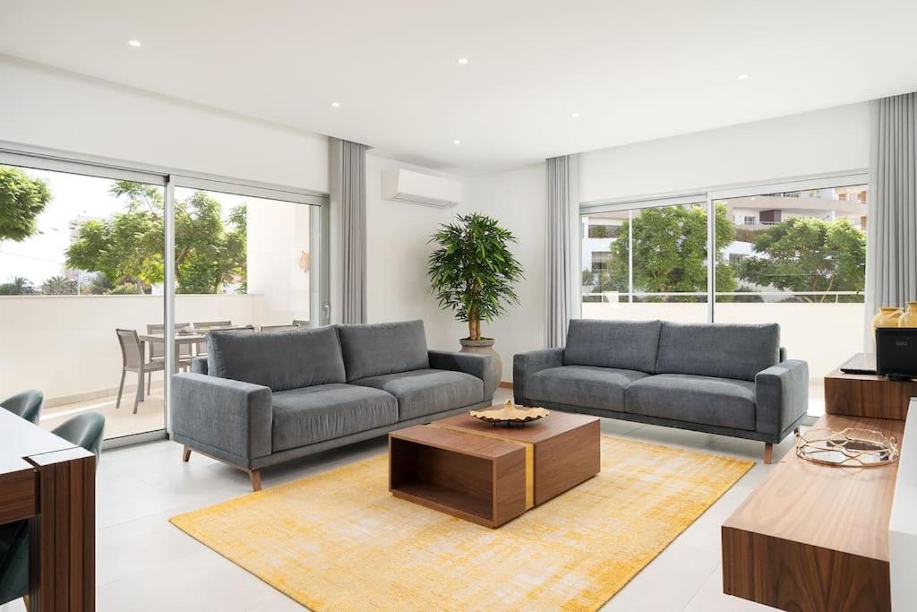 Luxury New 2 Bedroom Built 2022 Apartment