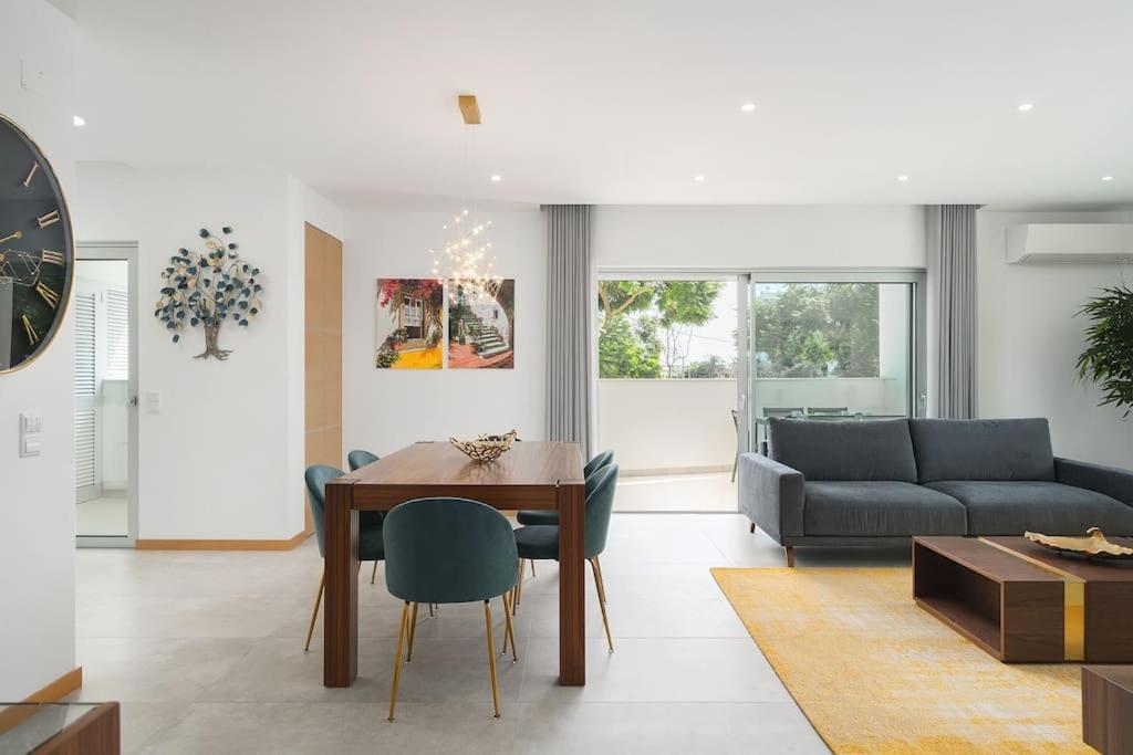 Luxury New 2 Bedroom Built 2022 Apartment *