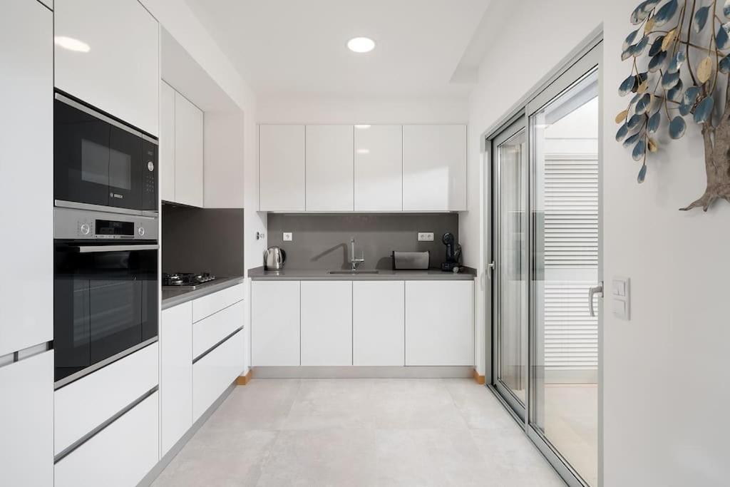 Luxury New 2 Bedroom Built 2022 Apartment